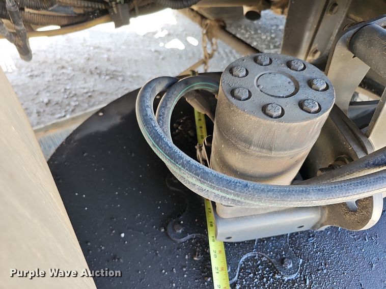 image for item DO4375 2006 Freightliner Business Class M2  street sweeper truck