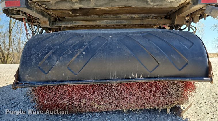 image for item DO4375 2006 Freightliner Business Class M2  street sweeper truck