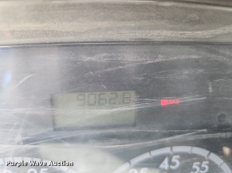 image for item DO4375 2006 Freightliner Business Class M2  street sweeper truck