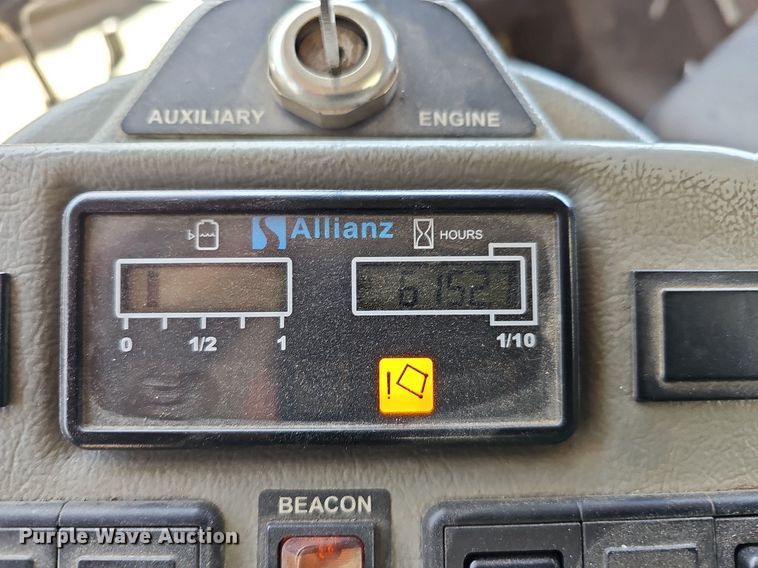 image for item DO4375 2006 Freightliner Business Class M2  street sweeper truck