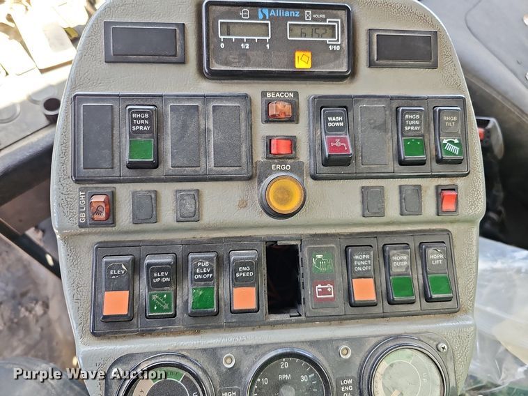 image for item DO4375 2006 Freightliner Business Class M2  street sweeper truck