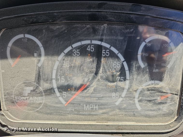 image for item DO4375 2006 Freightliner Business Class M2  street sweeper truck