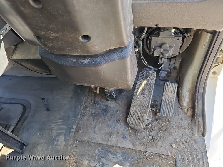 image for item DO4375 2006 Freightliner Business Class M2  street sweeper truck