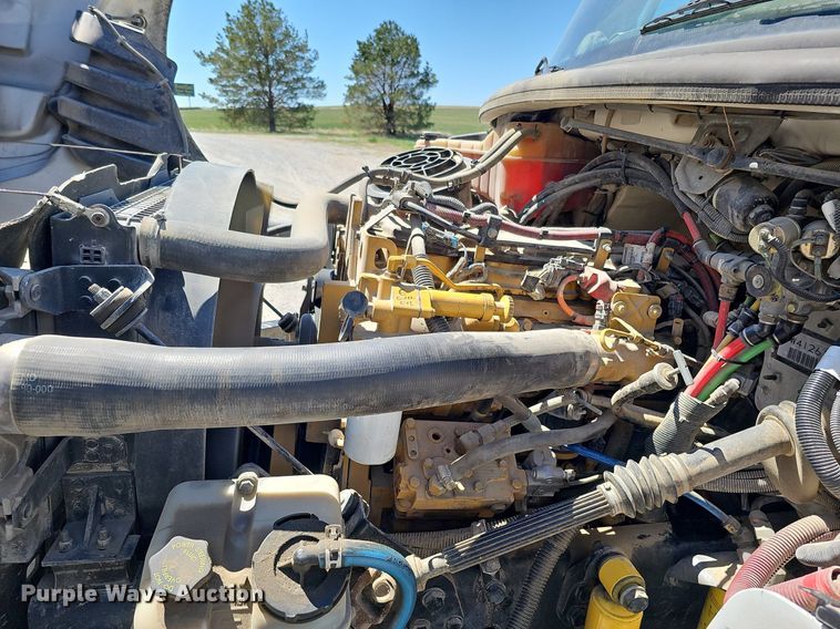 image for item DO4375 2006 Freightliner Business Class M2  street sweeper truck