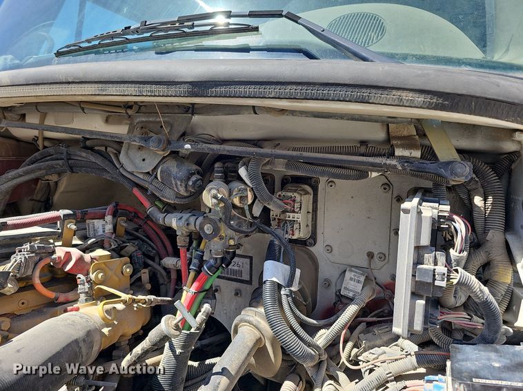 image for item DO4375 2006 Freightliner Business Class M2  street sweeper truck