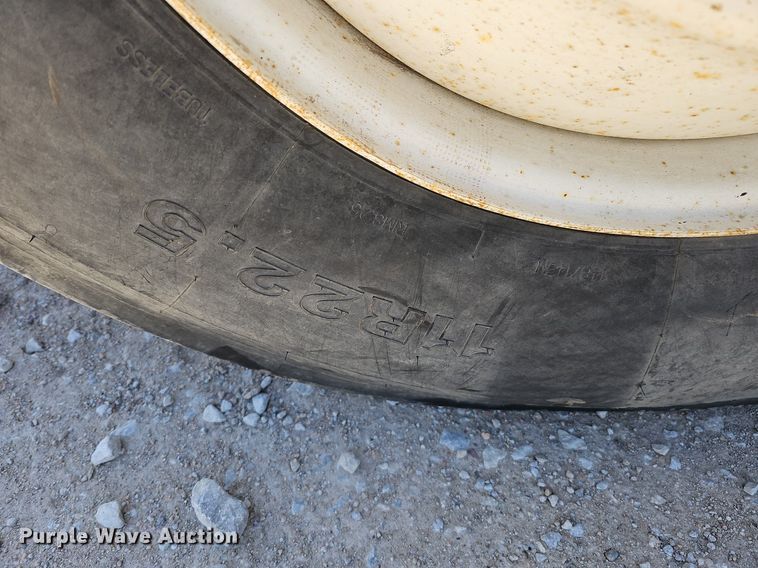 image for item DO4375 2006 Freightliner Business Class M2  street sweeper truck