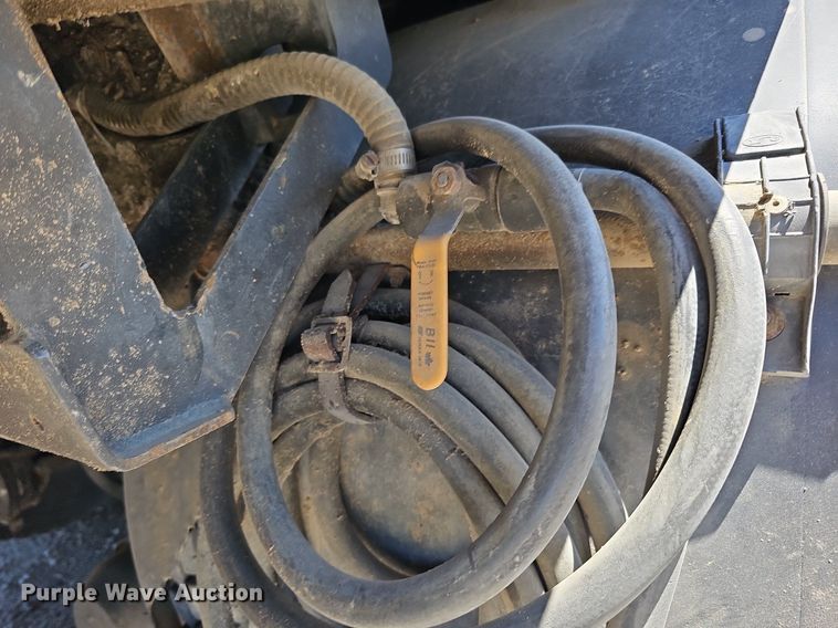 image for item DO4375 2006 Freightliner Business Class M2  street sweeper truck