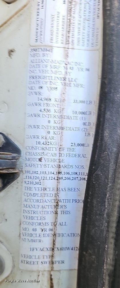 image for item DO4375 2006 Freightliner Business Class M2  street sweeper truck