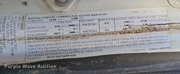 image for item DO4375 2006 Freightliner Business Class M2  street sweeper truck