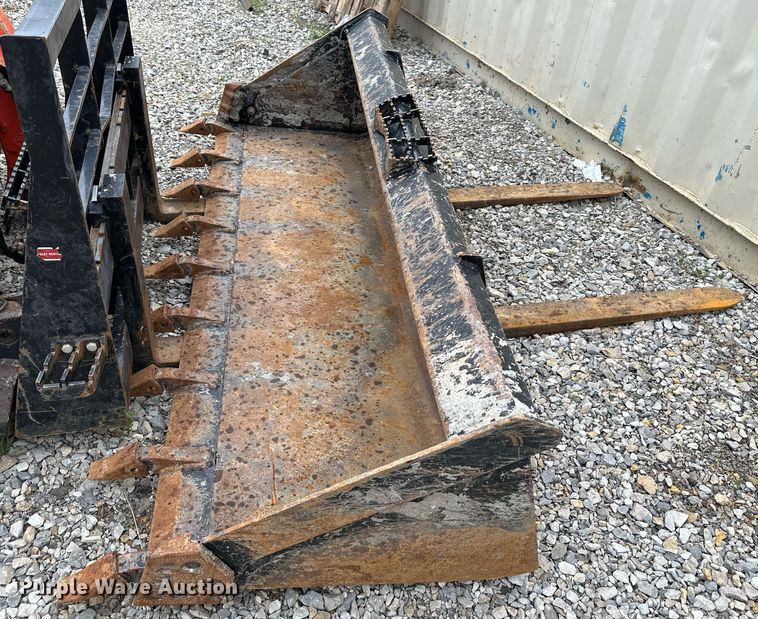 image for item DO4921 Kubota SVL95-2S  skid steer loader