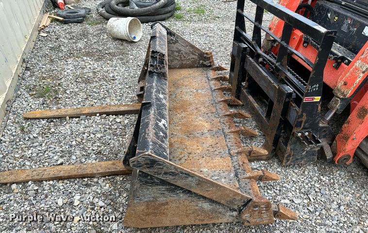 image for item DO4921 Kubota SVL95-2S  skid steer loader