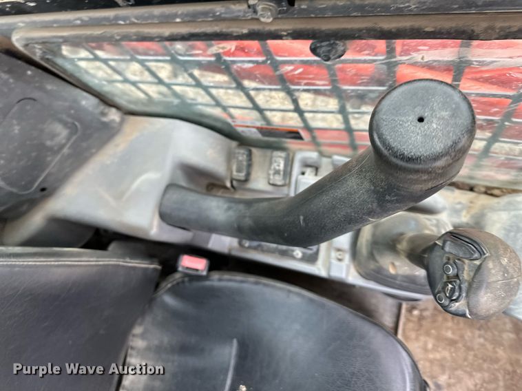 image for item DO4921 Kubota SVL95-2S  skid steer loader