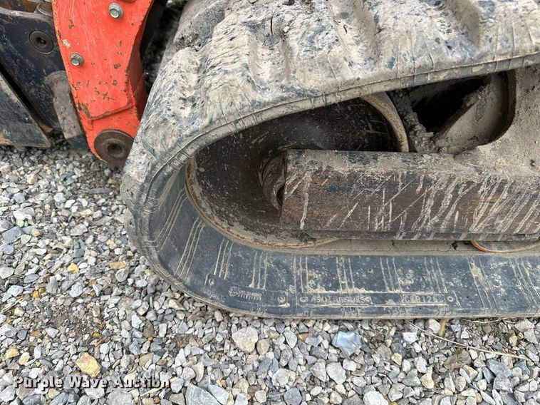 image for item DO4921 Kubota SVL95-2S  skid steer loader