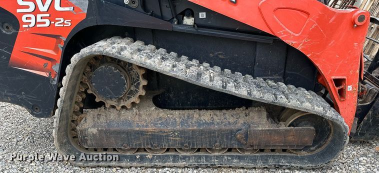 image for item DO4921 Kubota SVL95-2S  skid steer loader