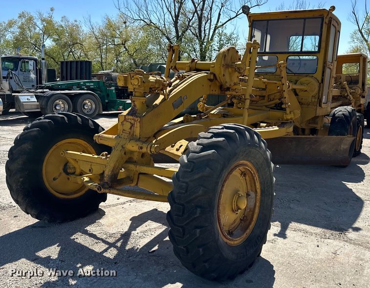image for item DO4923 Caterpillar 112  rigid frame motor grader