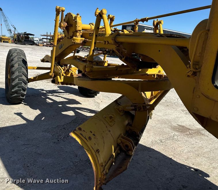 image for item DO4923 Caterpillar 112  rigid frame motor grader
