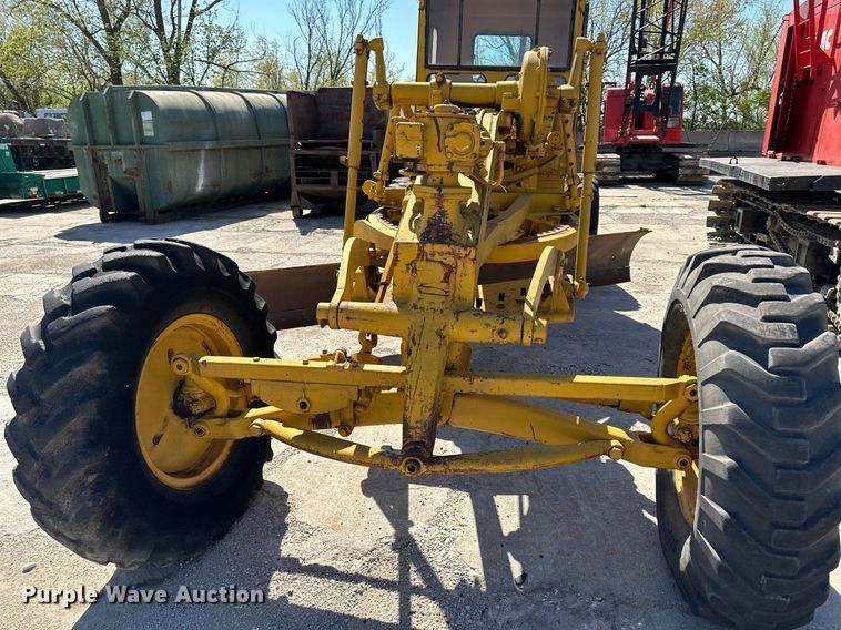 image for item DO4923 Caterpillar 112  rigid frame motor grader