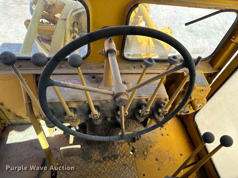 image for item DO4923 Caterpillar 112  rigid frame motor grader