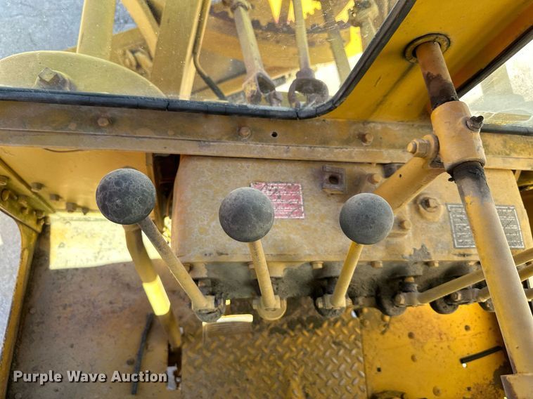 image for item DO4923 Caterpillar 112  rigid frame motor grader