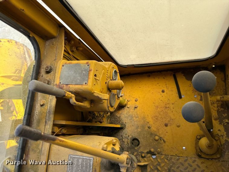 image for item DO4923 Caterpillar 112  rigid frame motor grader
