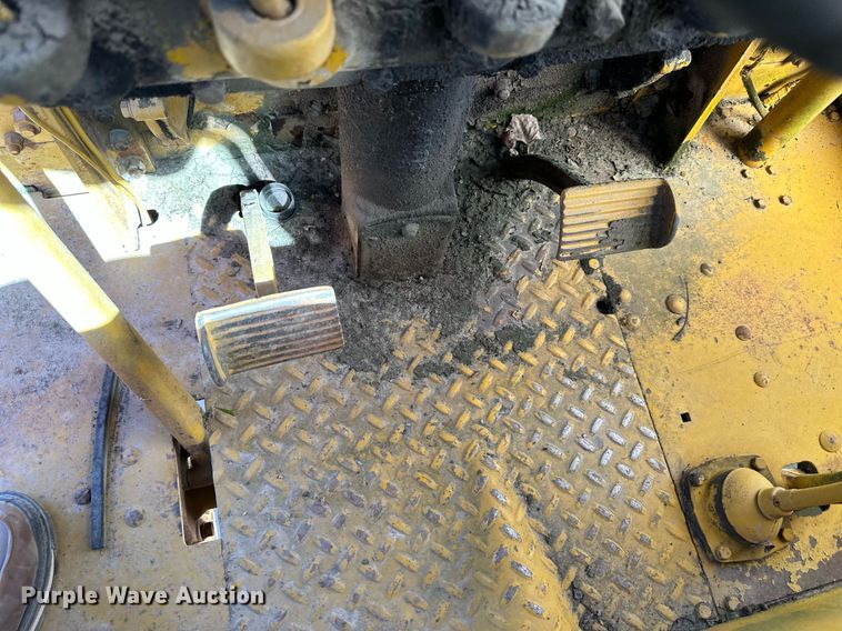 image for item DO4923 Caterpillar 112  rigid frame motor grader