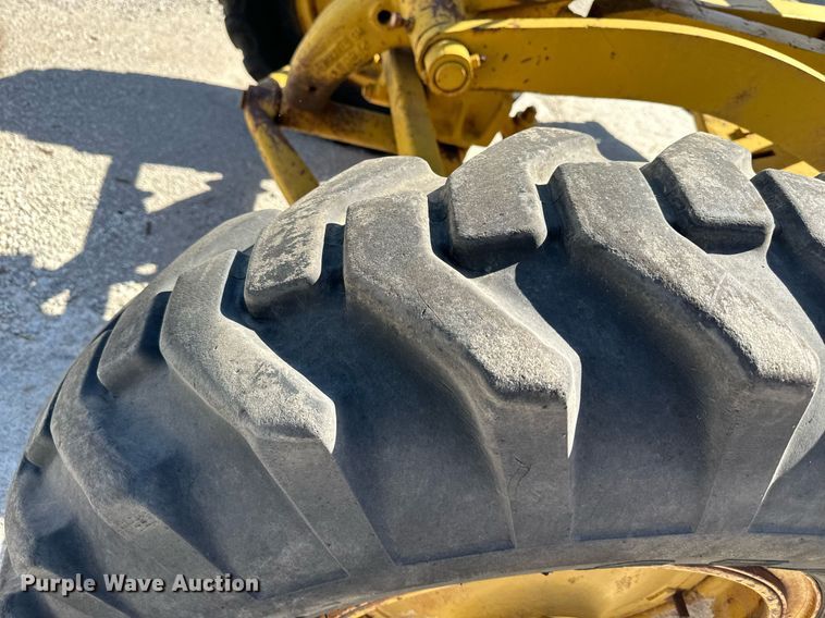 image for item DO4923 Caterpillar 112  rigid frame motor grader