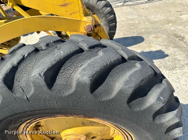 image for item DO4923 Caterpillar 112  rigid frame motor grader