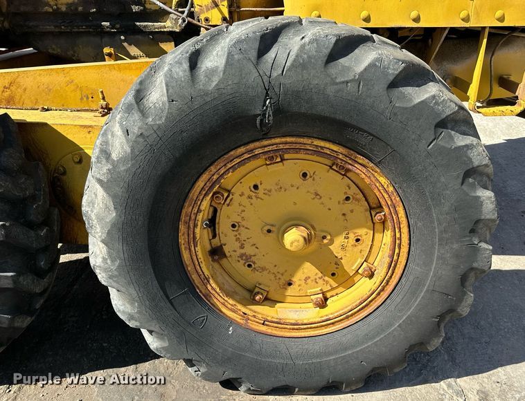 image for item DO4923 Caterpillar 112  rigid frame motor grader