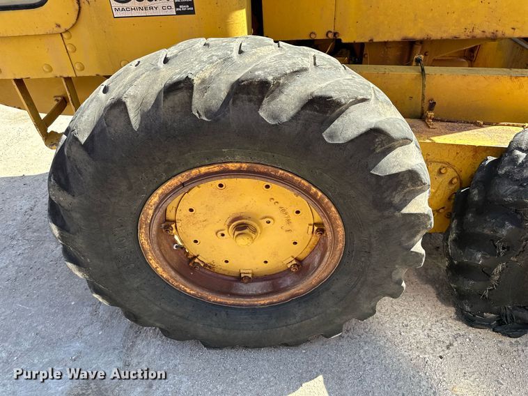 image for item DO4923 Caterpillar 112  rigid frame motor grader