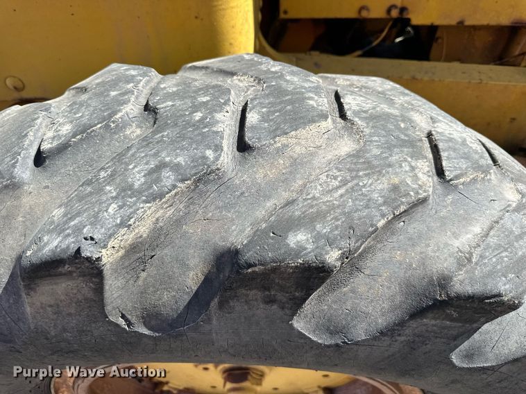 image for item DO4923 Caterpillar 112  rigid frame motor grader