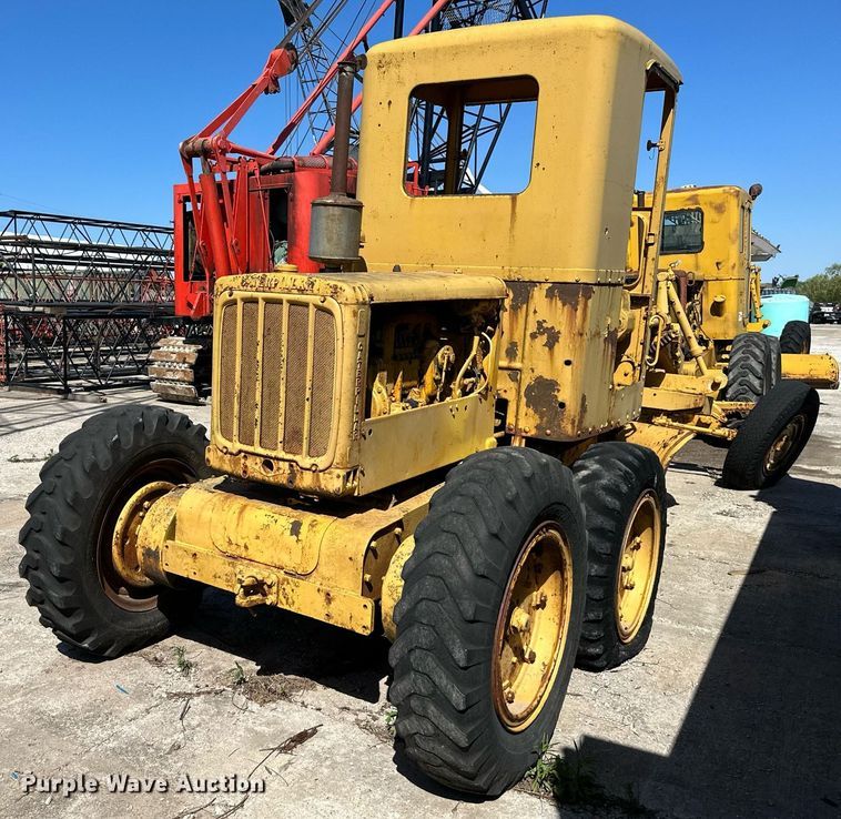 image for item DO4924 Caterpillar  rigid frame motor grader