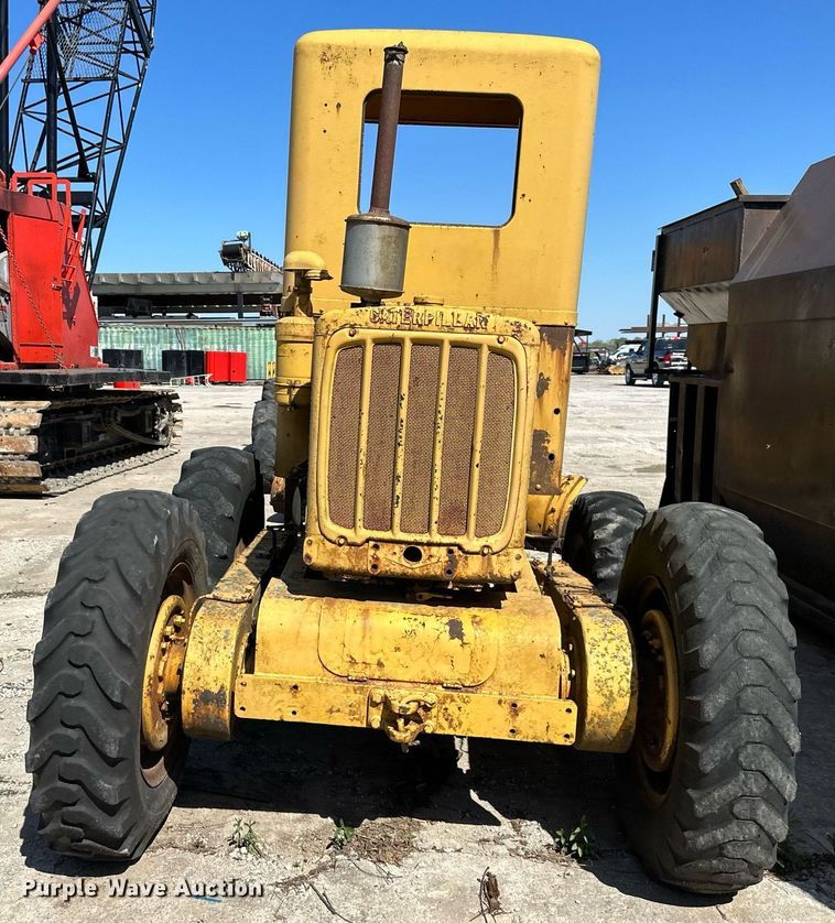image for item DO4924 Caterpillar  rigid frame motor grader
