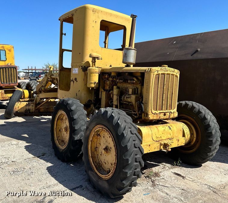 image for item DO4924 Caterpillar  rigid frame motor grader