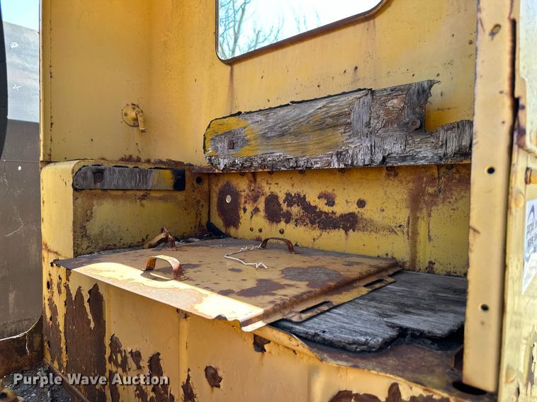 image for item DO4924 Caterpillar  rigid frame motor grader