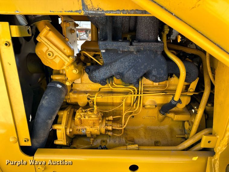 image for item DO4925 1975 John Deere 555A  track loader