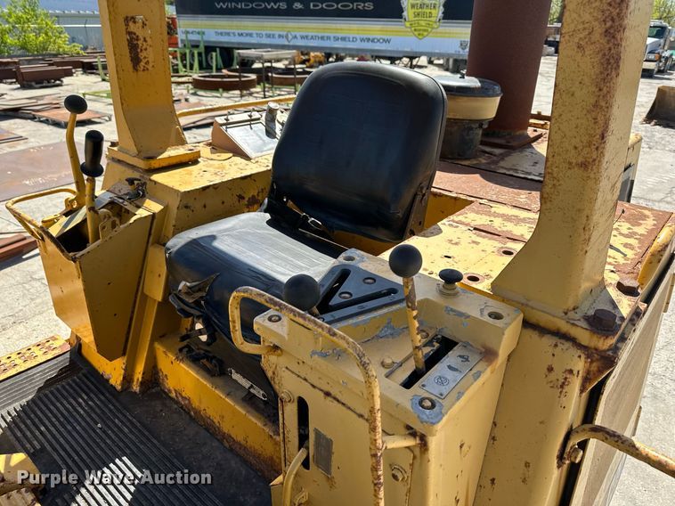 image for item DO4926 1987 Caterpillar 953  track loader