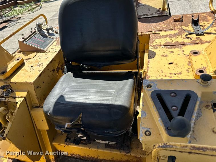 image for item DO4926 1987 Caterpillar 953  track loader