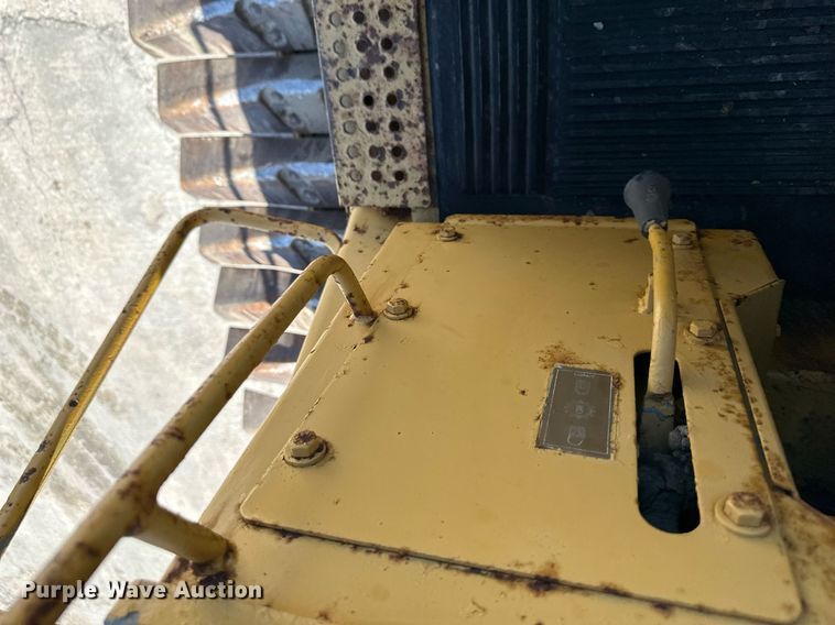 image for item DO4926 1987 Caterpillar 953  track loader