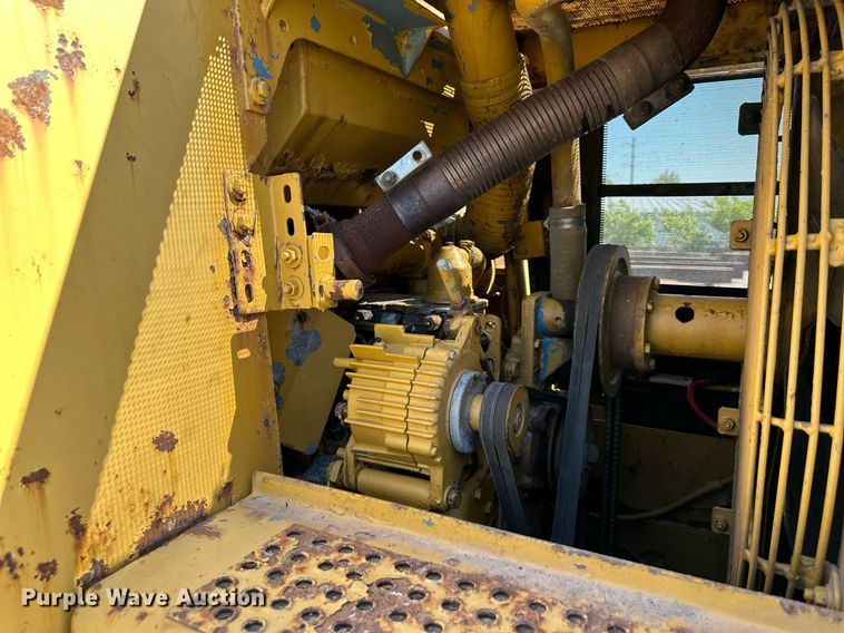 image for item DO4926 1987 Caterpillar 953  track loader