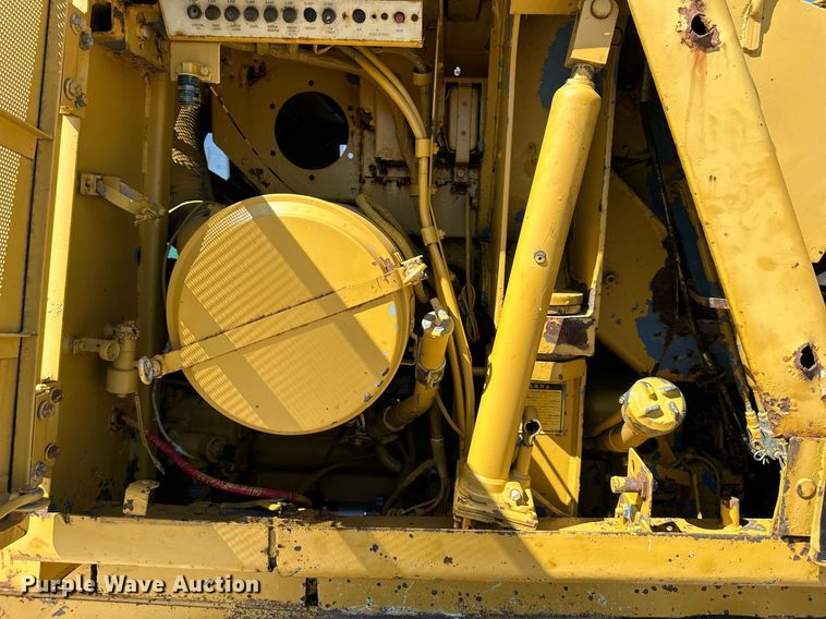 image for item DO4926 1987 Caterpillar 953  track loader