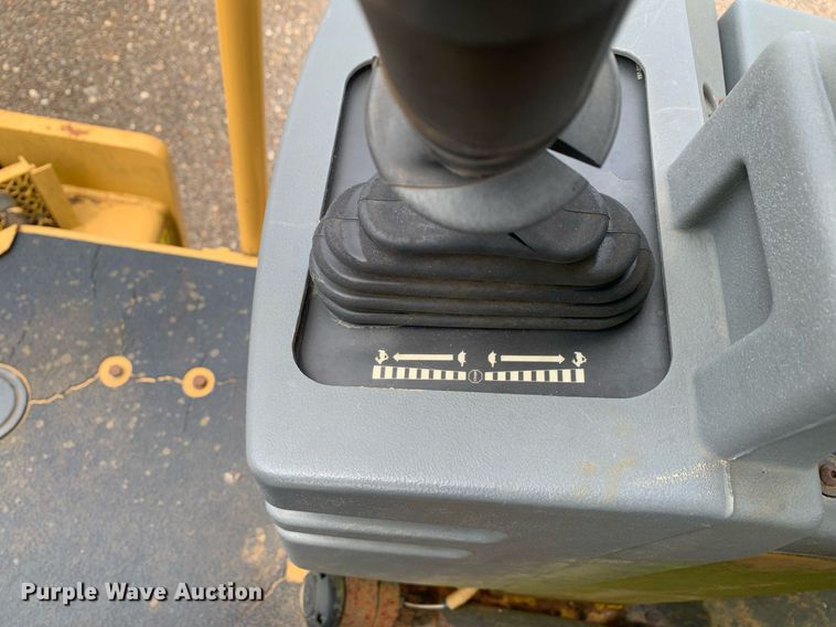 image for item DP8625 2008 Caterpillar CS56  single drum vibratory roller