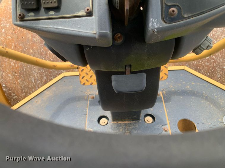 image for item DP8625 2008 Caterpillar CS56  single drum vibratory roller