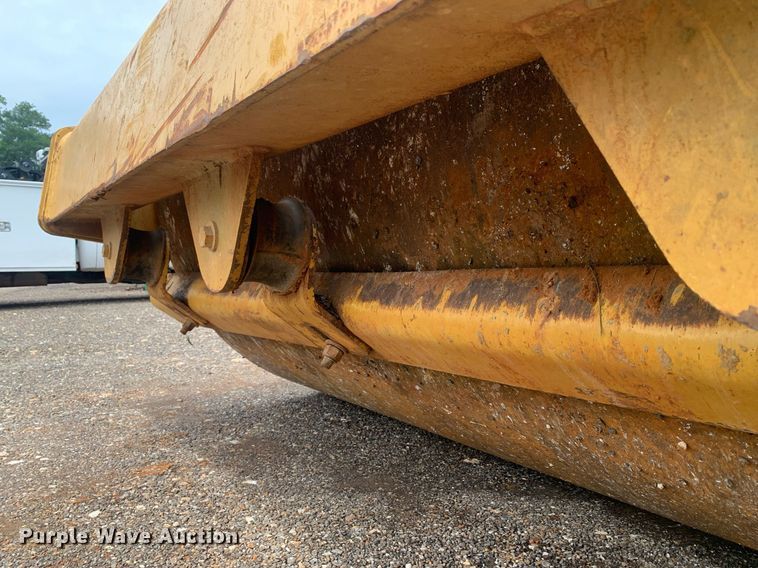 image for item DP8625 2008 Caterpillar CS56  single drum vibratory roller