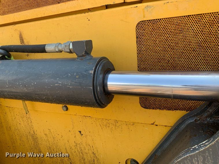 image for item DP8626 2014 John Deere 850K WLT  dozer