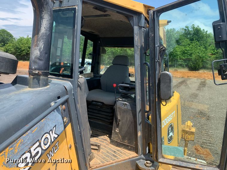 image for item DP8626 2014 John Deere 850K WLT  dozer