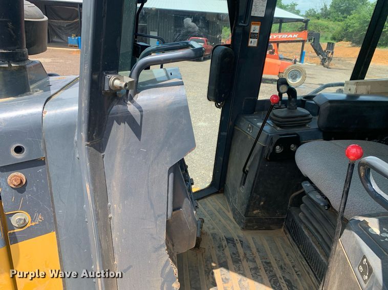 image for item DP8626 2014 John Deere 850K WLT  dozer