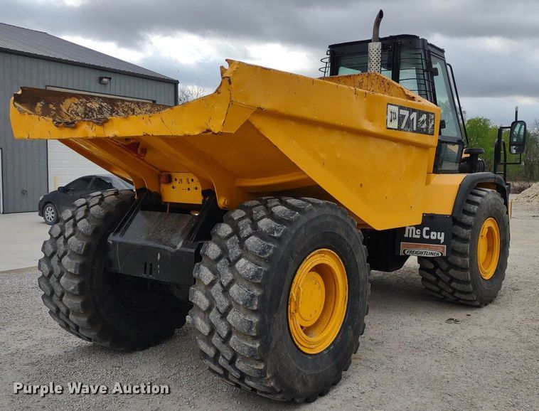 image for item DQ1682 2004 JCB 714  haul truck