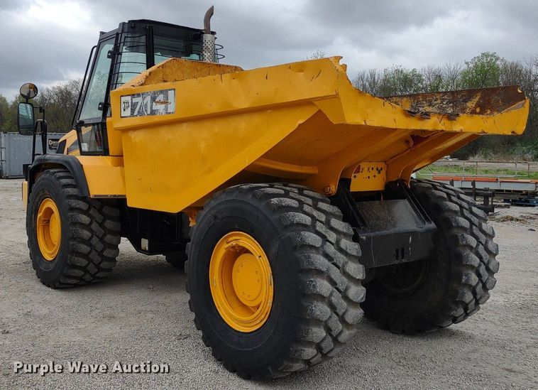 image for item DQ1682 2004 JCB 714  haul truck