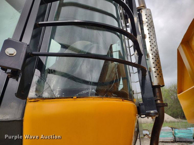 image for item DQ1682 2004 JCB 714  haul truck