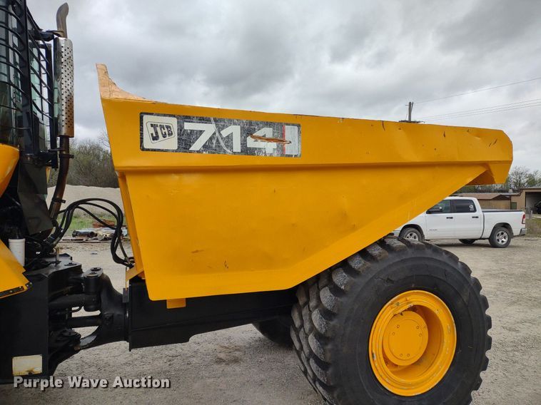 image for item DQ1682 2004 JCB 714  haul truck